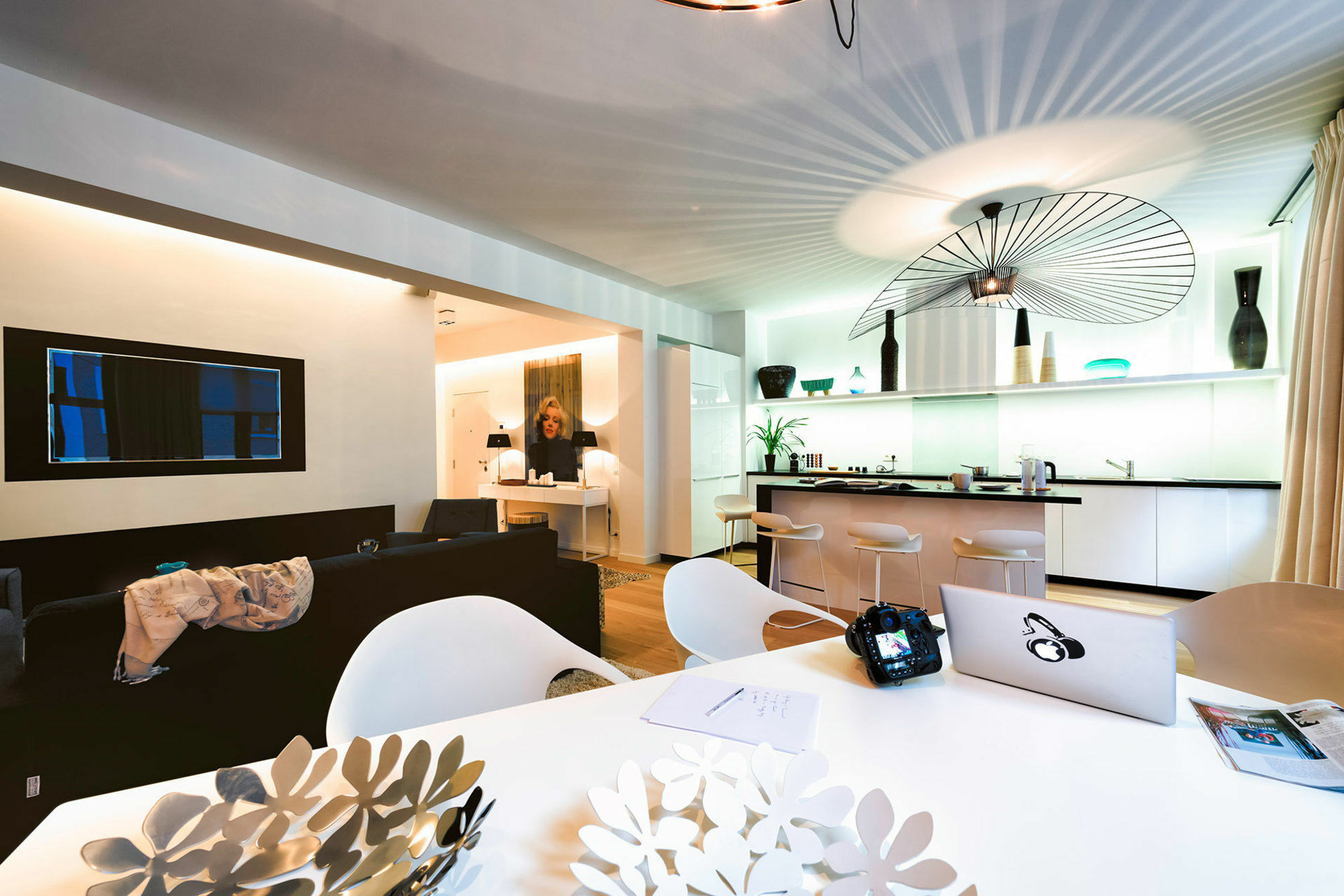Charles Home - Grand Place Aparthotel Bruxelas Exterior foto